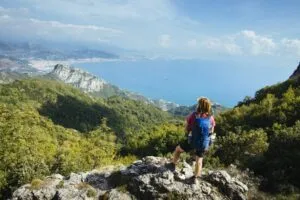Hiking high above the coast x