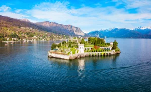 Disfrute de las vistas del Lago Mayor