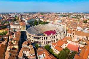 Disfrute de la grandeza de la Arena de Verona